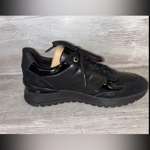 Geox Respira Black Lace-Up Sneakers with Gold Side Zippers - Picture 4 of 5